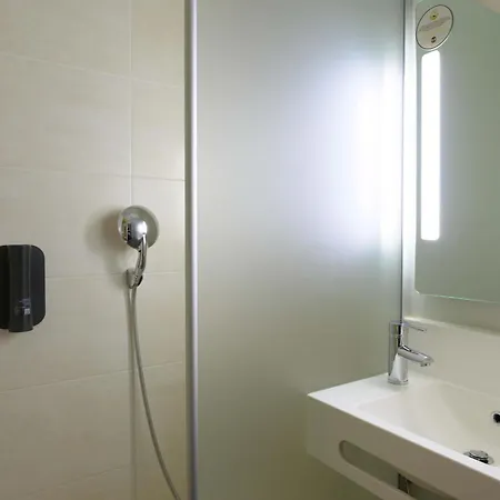 Marne-la-vallee Gare 3 Etoiles Hotel 3*