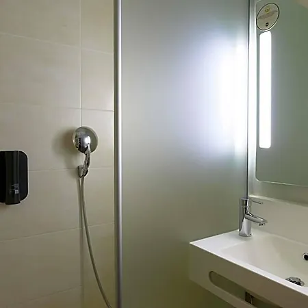 Hotel Marne-la-vallee Gare 3 Etoiles