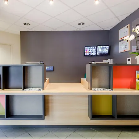 Marne-la-vallee Gare 3 Etoiles Hotel
