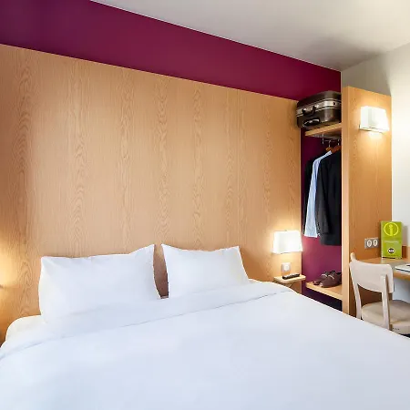 Marne-la-vallee Gare 3 Etoiles 酒店 托尔西