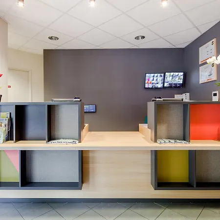 Marne-la-vallee Gare 3 Etoiles 酒店 托尔西